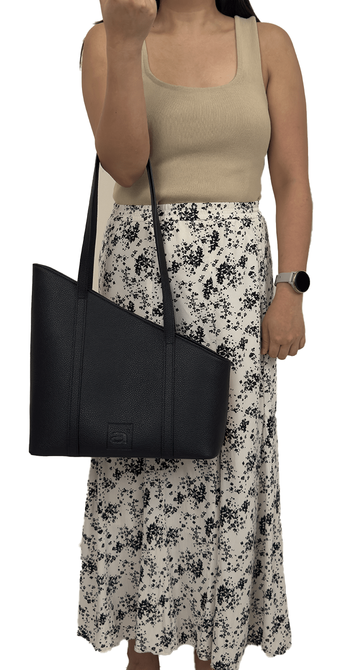 Pre - Order: Dual - Sided Pineapple Leather Bag - Anyatwo